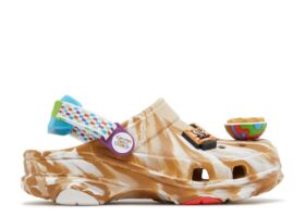 Cinnamon Toast Crunch x Classic All-Terrain Clog para niños pequeños