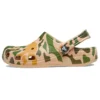 Classic Clog con estampado de camuflaje «Verde caqui»