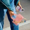 Colgante para bolsos con mariposa y cadena larga Colgante para bolsos con mariposa y cadena larga
