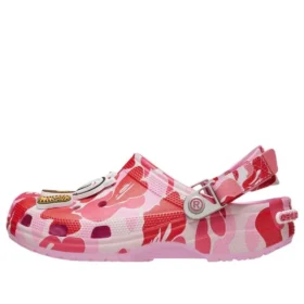 Crocs x A Bathing Ape: Zuecos tipo clog «Carnation»