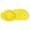 Sandalias clásicas Crocs Beach unisex en amarillo brillante