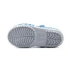 Sandalias con estampado gris claro