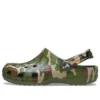 Sandalias de playa con camuflaje verde militar
