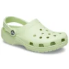 Sandalias unisex Classic Crocs Beach en gris y verde