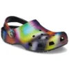 Sandalias unisex de playa Crocs multicolores en negro