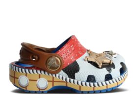 Toy Story x Classic Clog para niños pequeños «Woody»