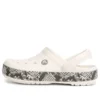 Zuecos Crocband con estampado de serpiente «Blanco-Negro»