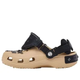 Zuecos Crocs x MCM «Irish Cream»
